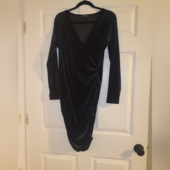 fensace Dresses & Skirts - Large black velvet dress